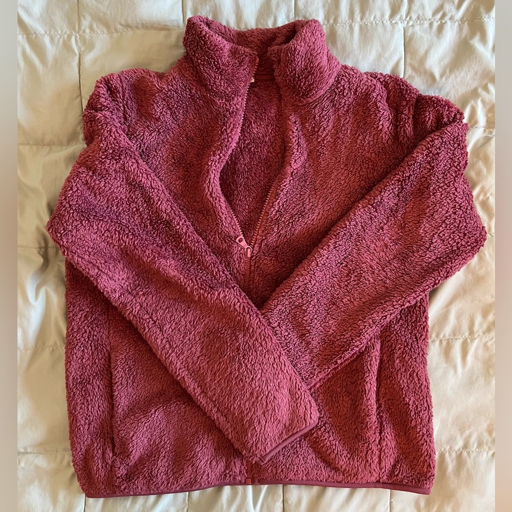 Uniqlo Fluffy Yarn Fleece Full Zip Jacket Berry